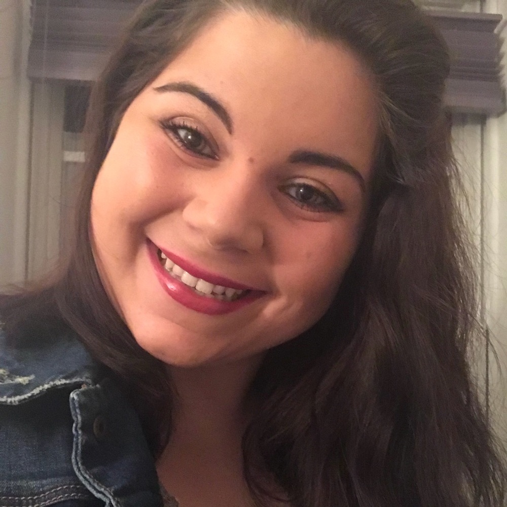 Meet your Posher, Mikayla